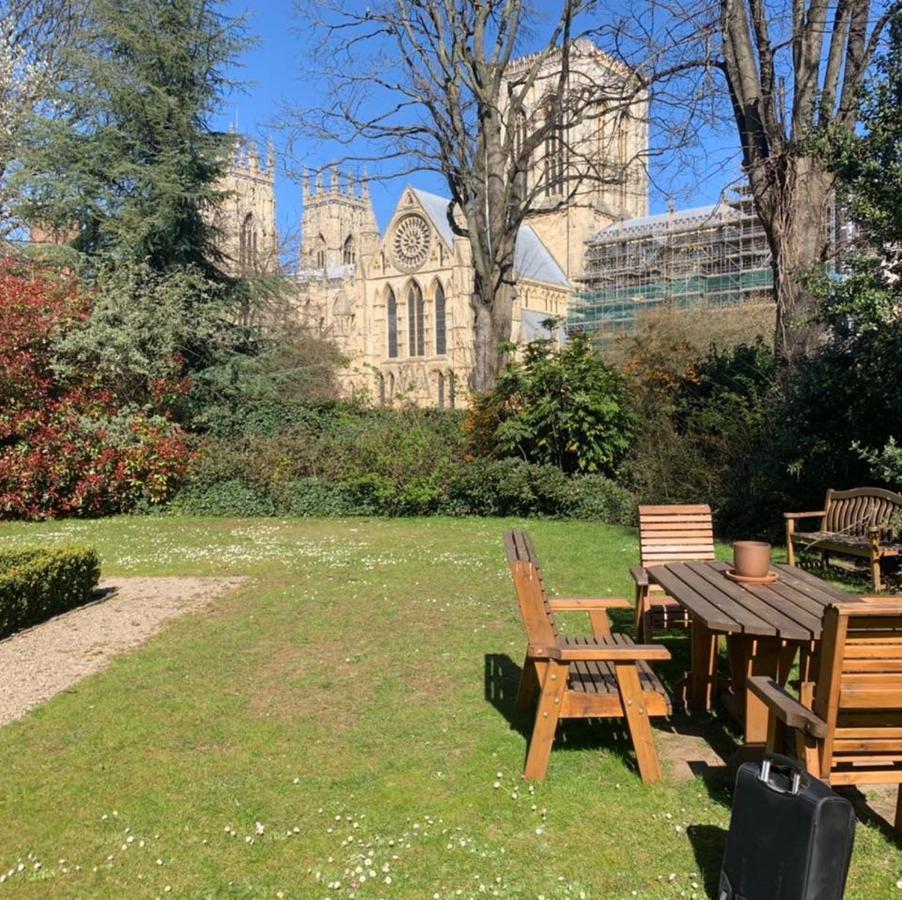 Minster View Apartment At Talbot Court, York Exterior foto