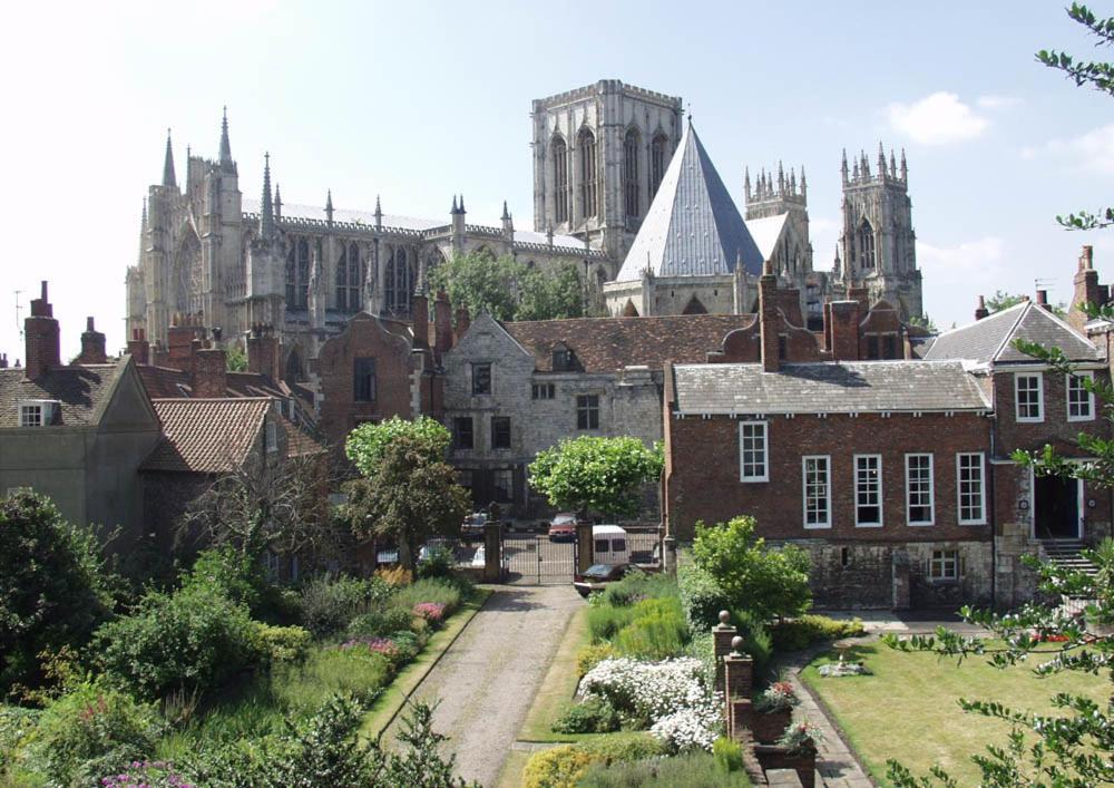 Minster View Apartment At Talbot Court, York Exterior foto